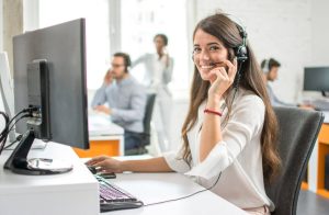 Customer Service Representative: Wajah Ramah dan Solusi Cepat untuk Pelanggan