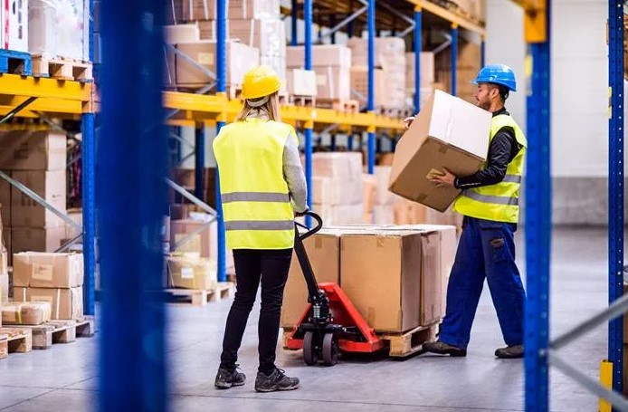 Lowongan Kerja Helper Gudang